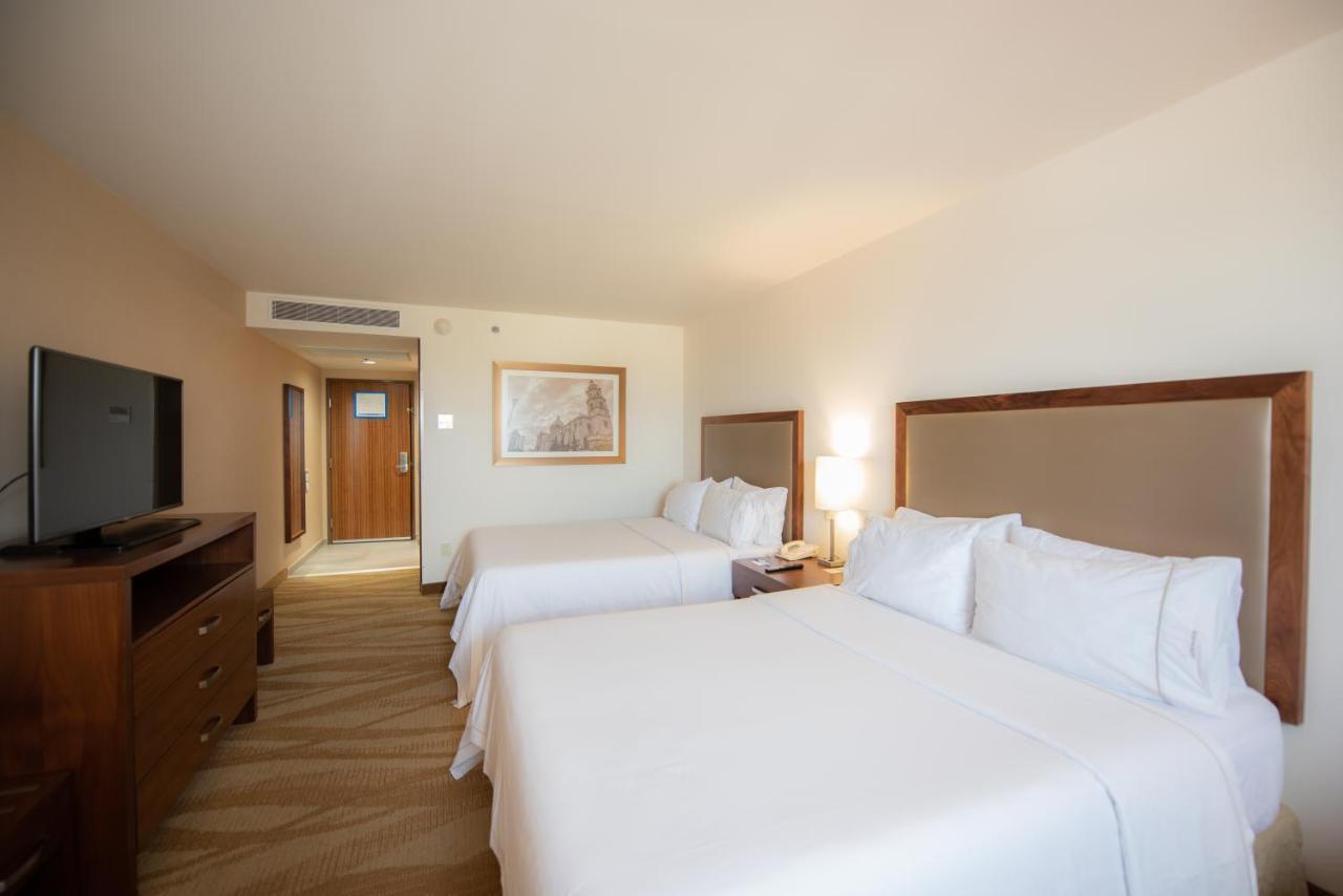 Holiday Inn Express And Suites Celaya By Ihg Kültér fotó