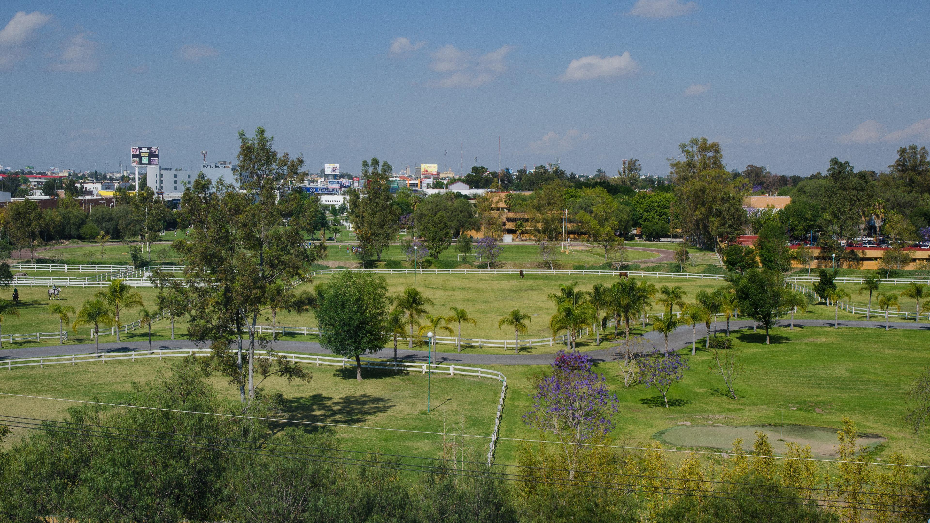 Holiday Inn Express And Suites Celaya By Ihg Kültér fotó